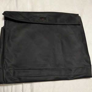 Large flat folding pack